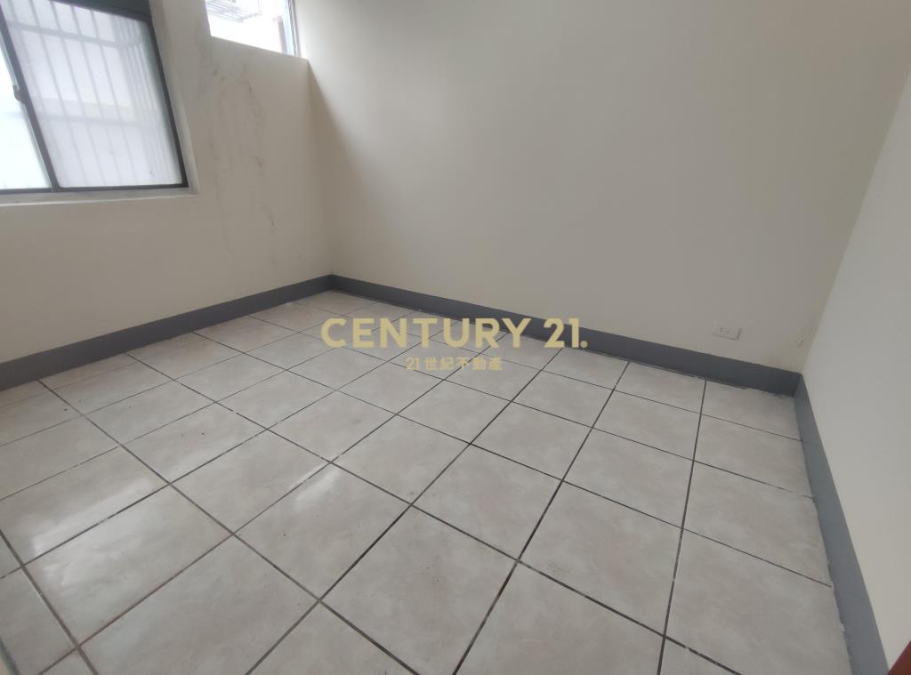 新江路前院車庫別墅