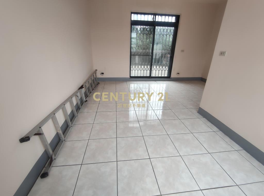 新江路前院車庫別墅