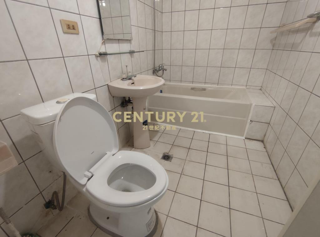 新江路前院車庫別墅