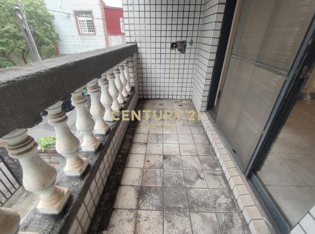 新江路前院車庫別墅