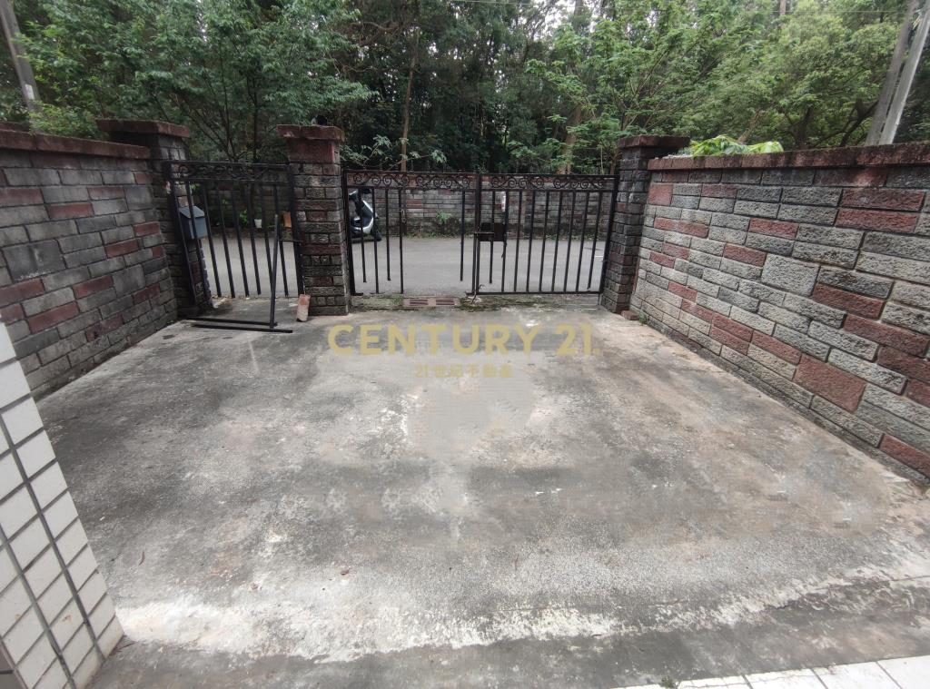 新江路前院車庫別墅