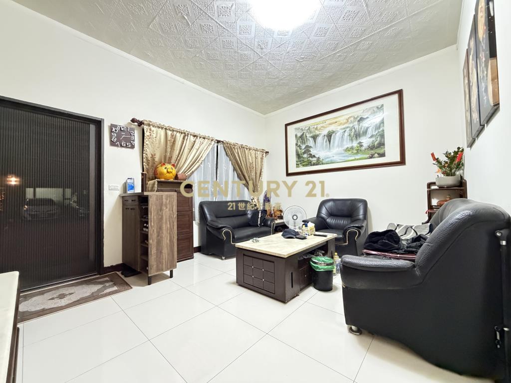 藝術家前院雙車美墅