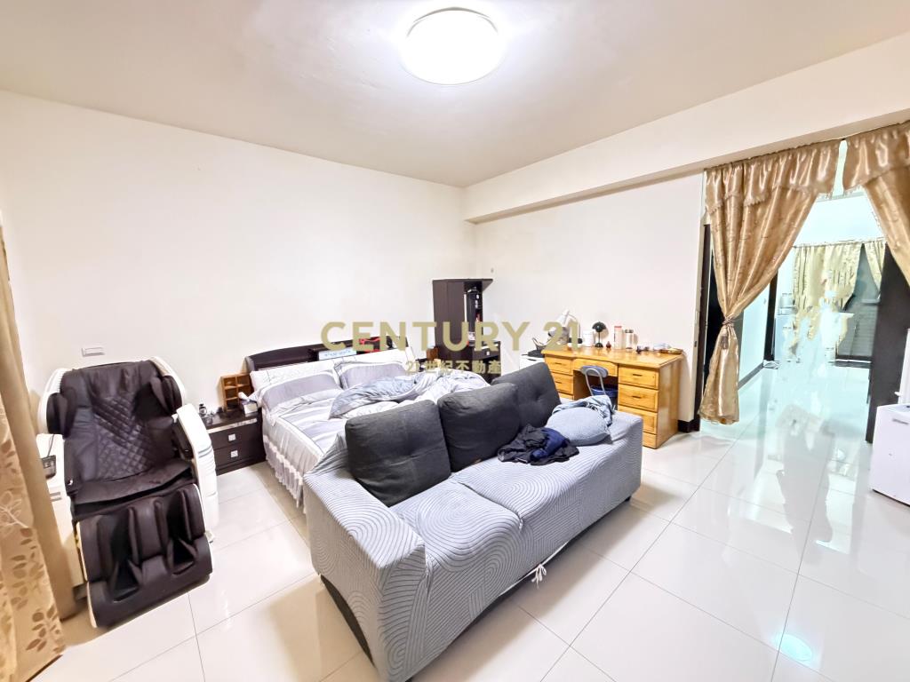 藝術家前院雙車美墅