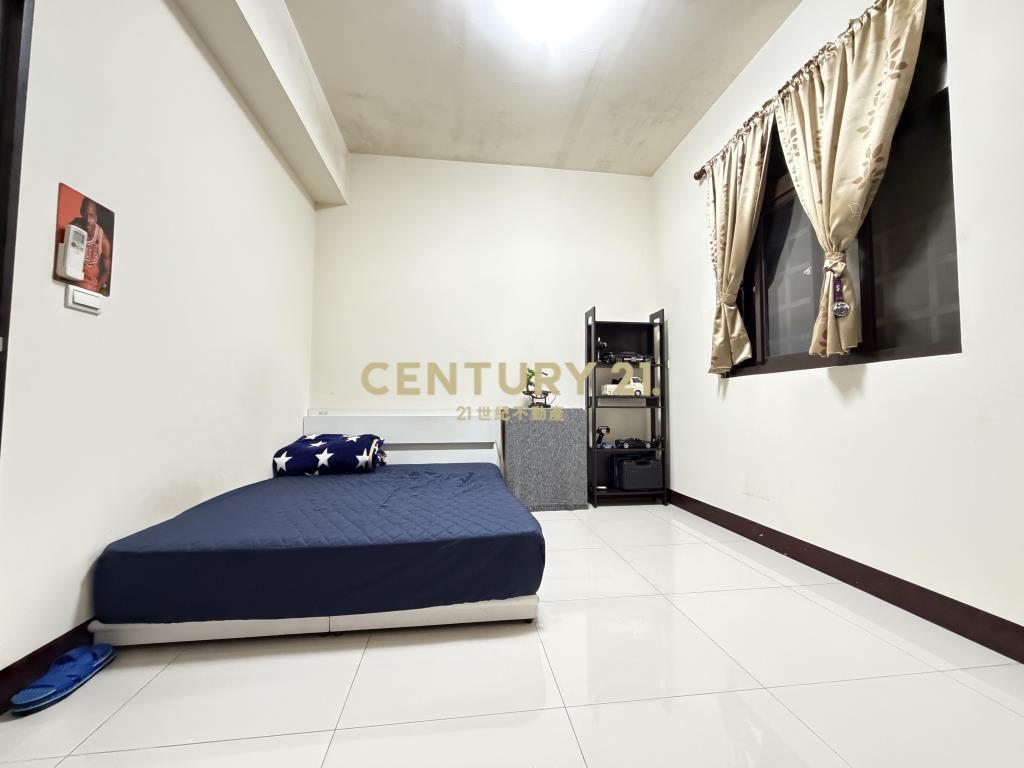 藝術家前院雙車美墅