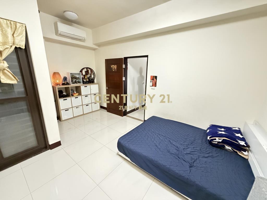 藝術家前院雙車美墅