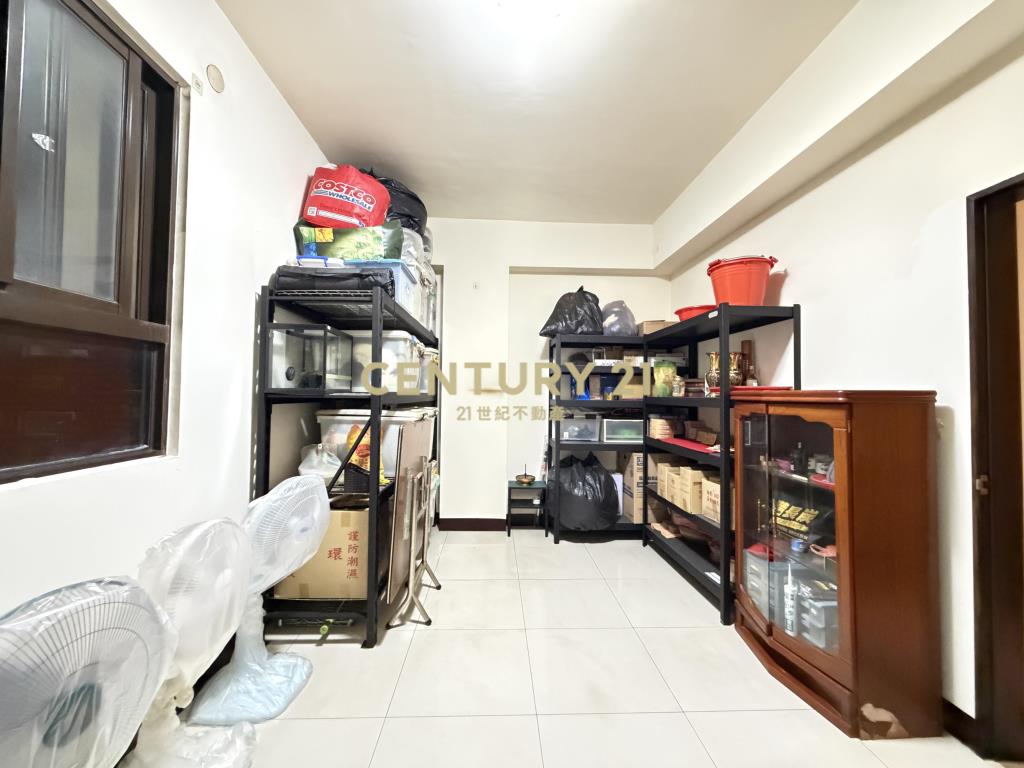 藝術家前院雙車美墅