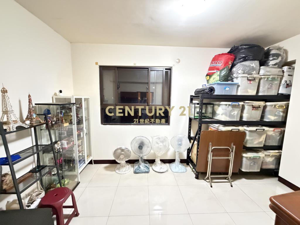 藝術家前院雙車美墅