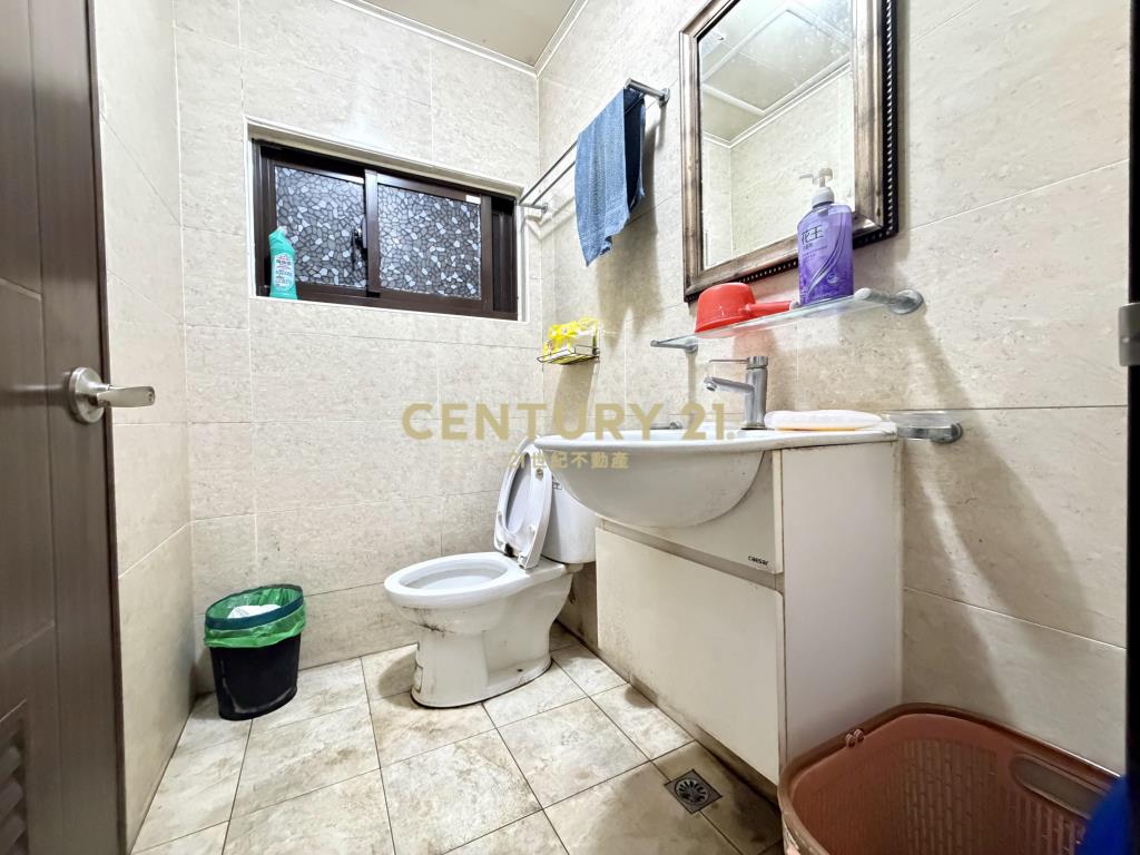 藝術家前院雙車美墅