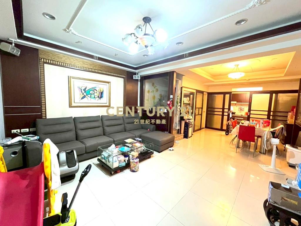 過嶺雙車5房花園別墅