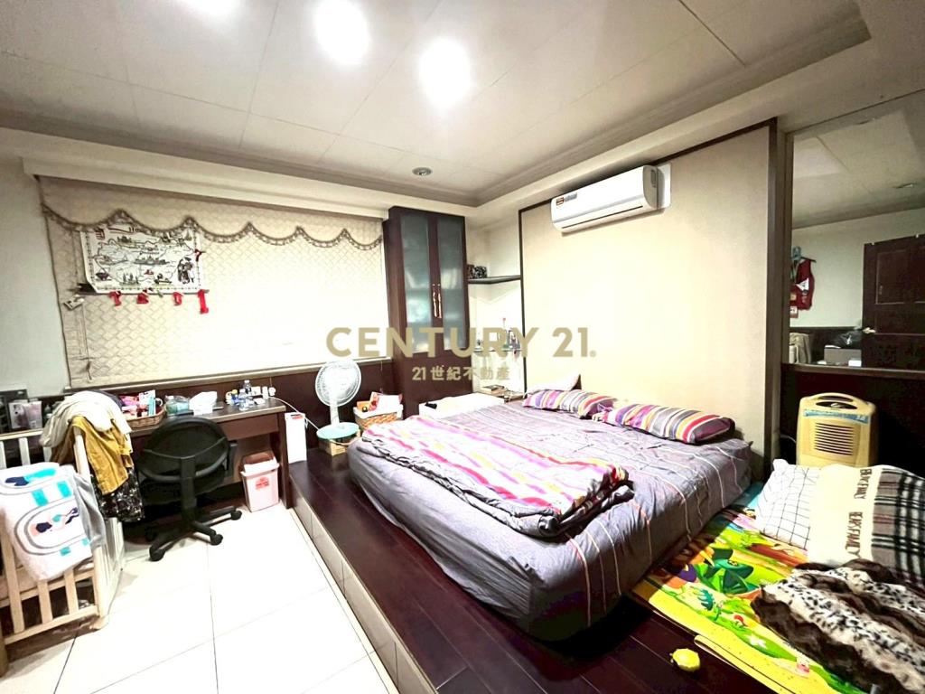 過嶺雙車5房花園別墅