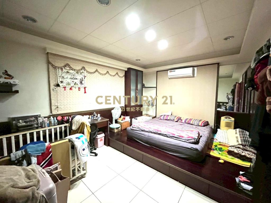 過嶺雙車5房花園別墅