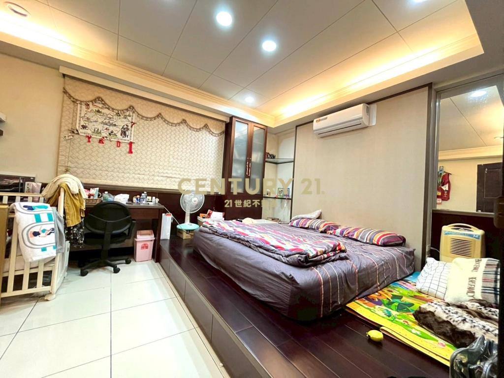 過嶺雙車5房花園別墅