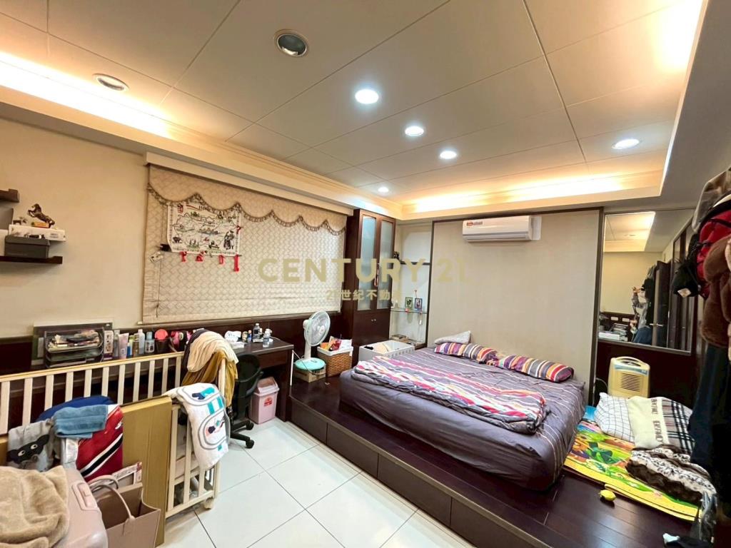 過嶺雙車5房花園別墅