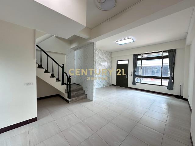 仙草花海邊間三車位美別墅