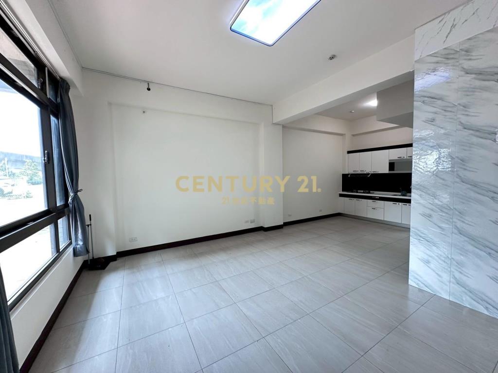 仙草花海邊間三車位美別墅