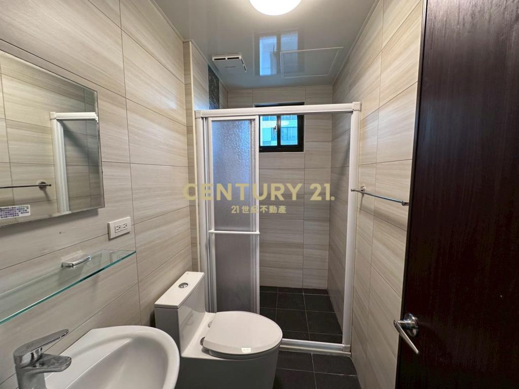 仙草花海邊間三車位美別墅