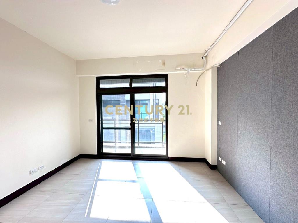 仙草花海邊間三車位美別墅