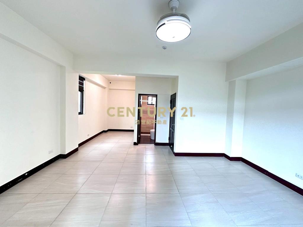 仙草花海邊間三車位美別墅