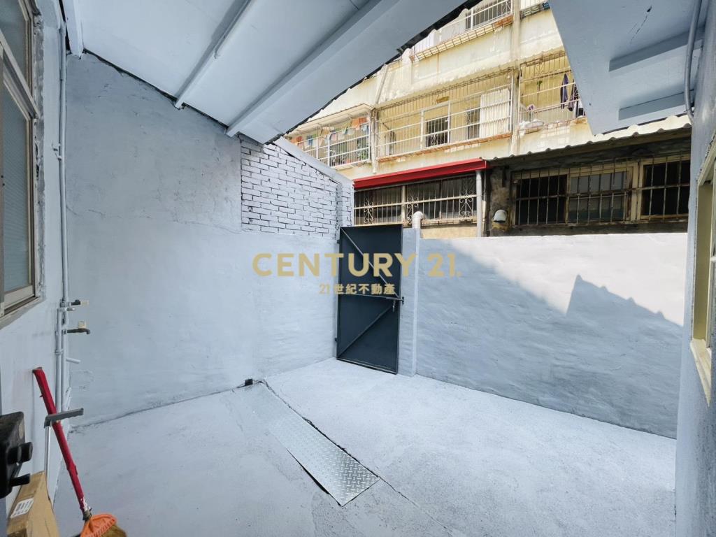 彰化田中車站旁整新大面寬透天