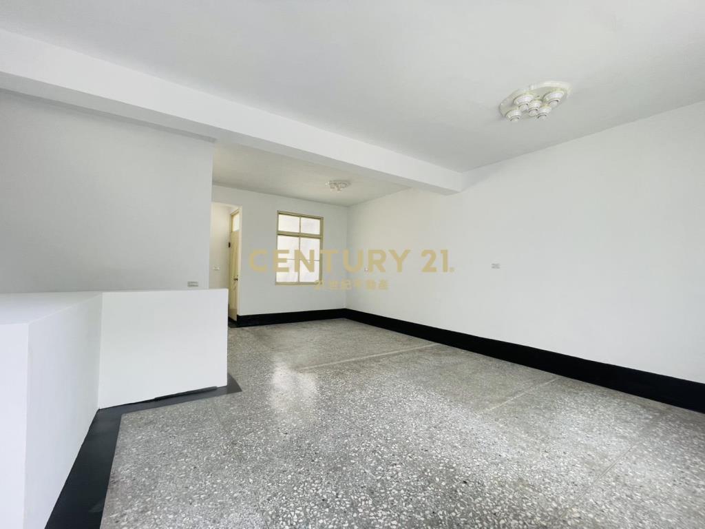 彰化田中車站旁整新大面寬透天