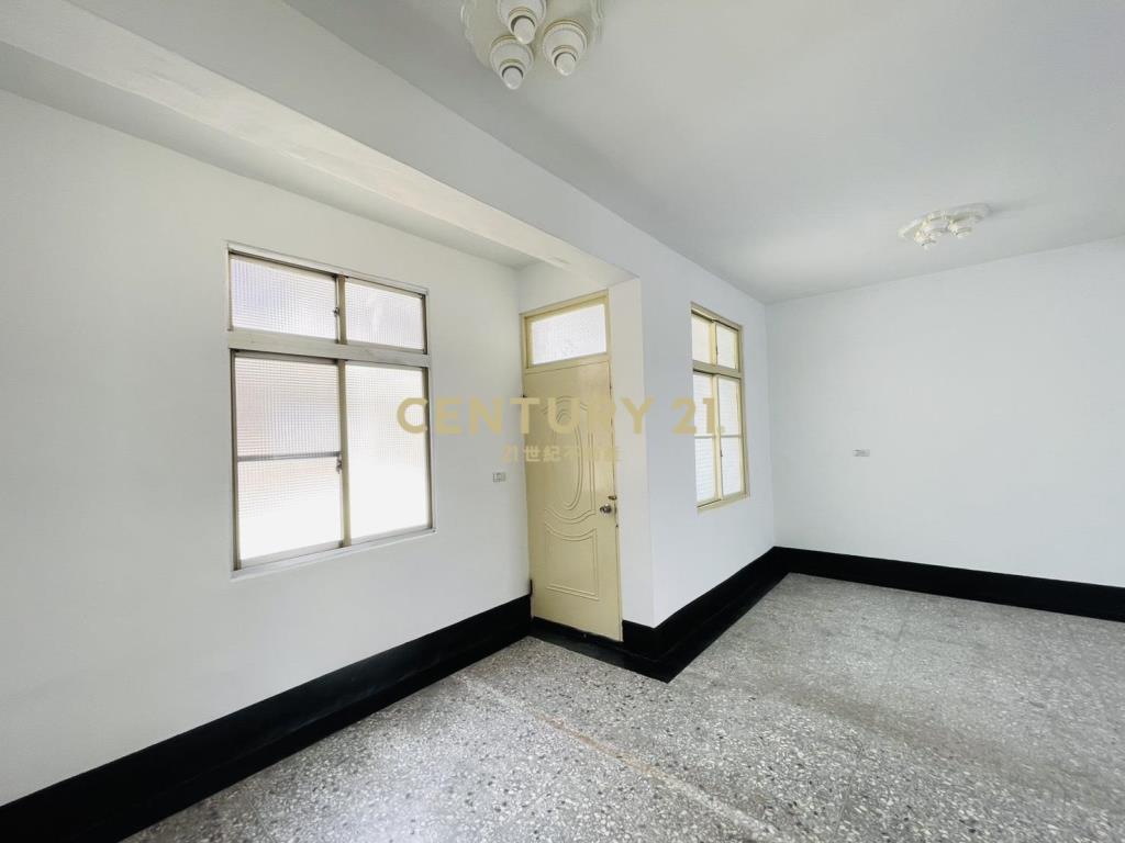 彰化田中車站旁整新大面寬透天