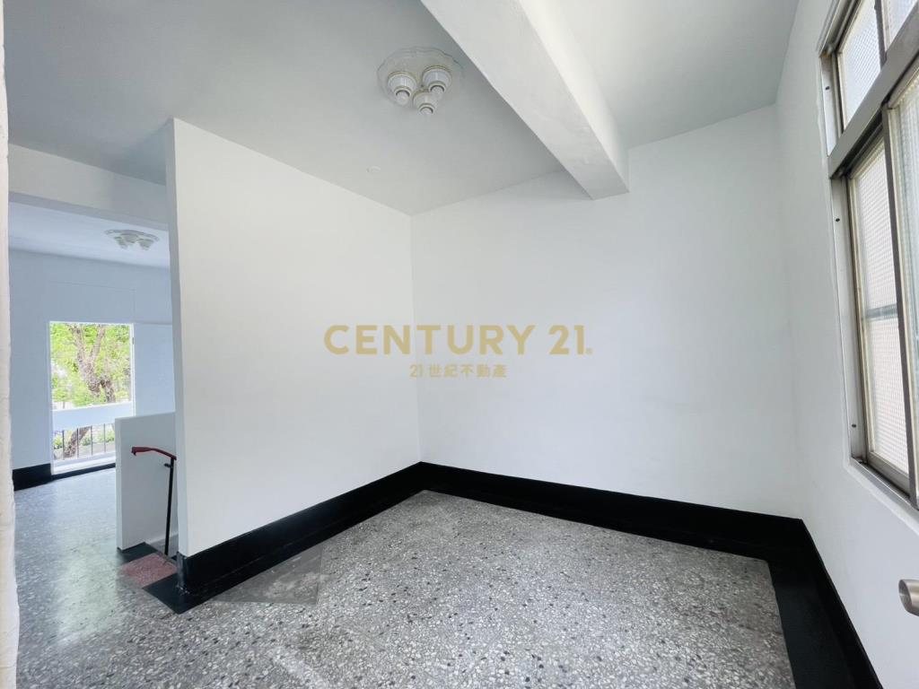 彰化田中車站旁整新大面寬透天