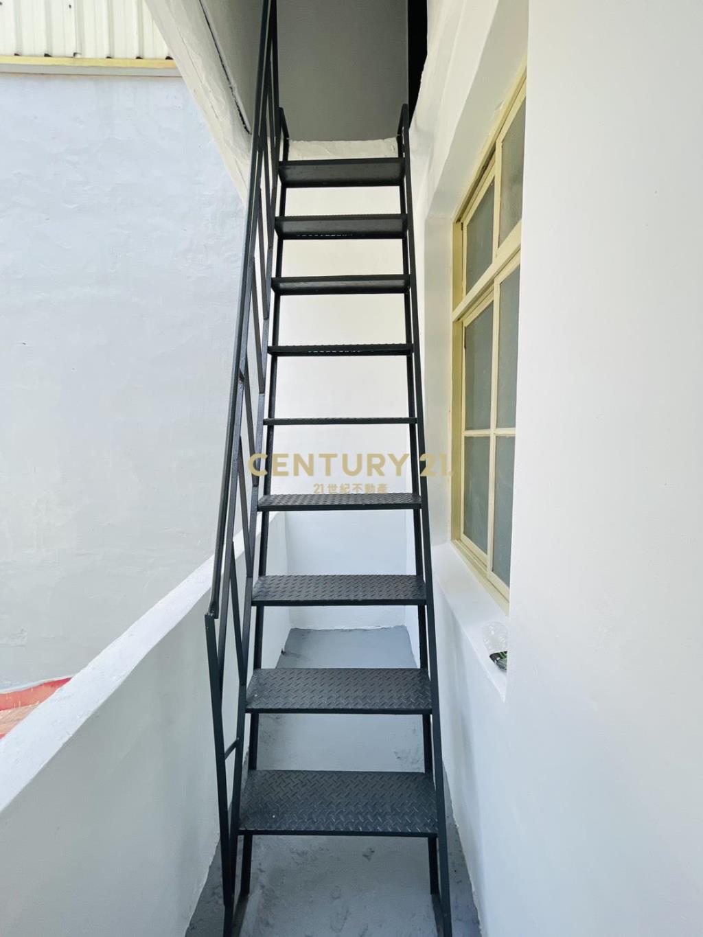 彰化田中車站旁整新大面寬透天