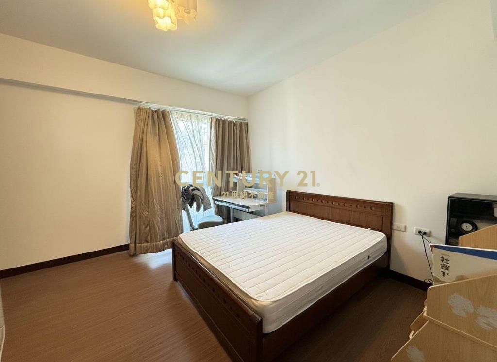 桃園高鐵站前雙車位別墅