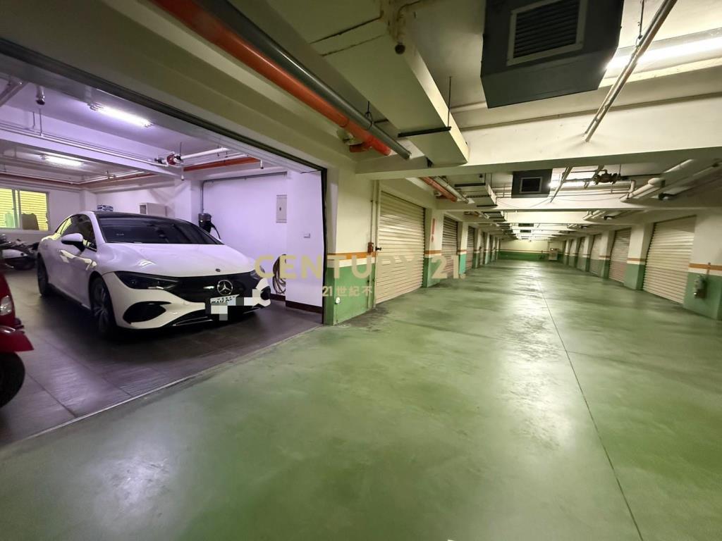 桃園高鐵站前雙車位別墅