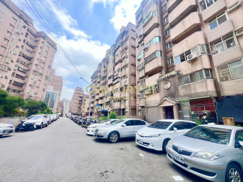 比佛利大三房+車位