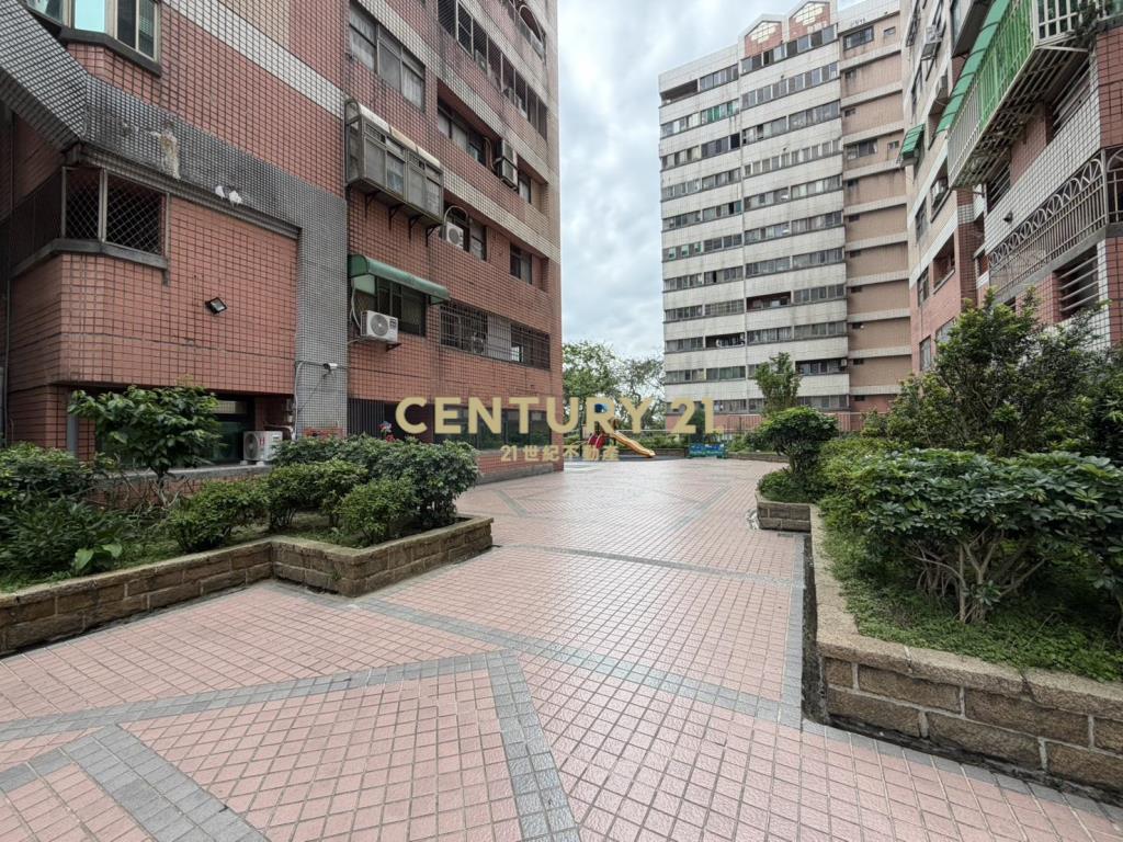 近楊梅交流道凡爾賽大3房
