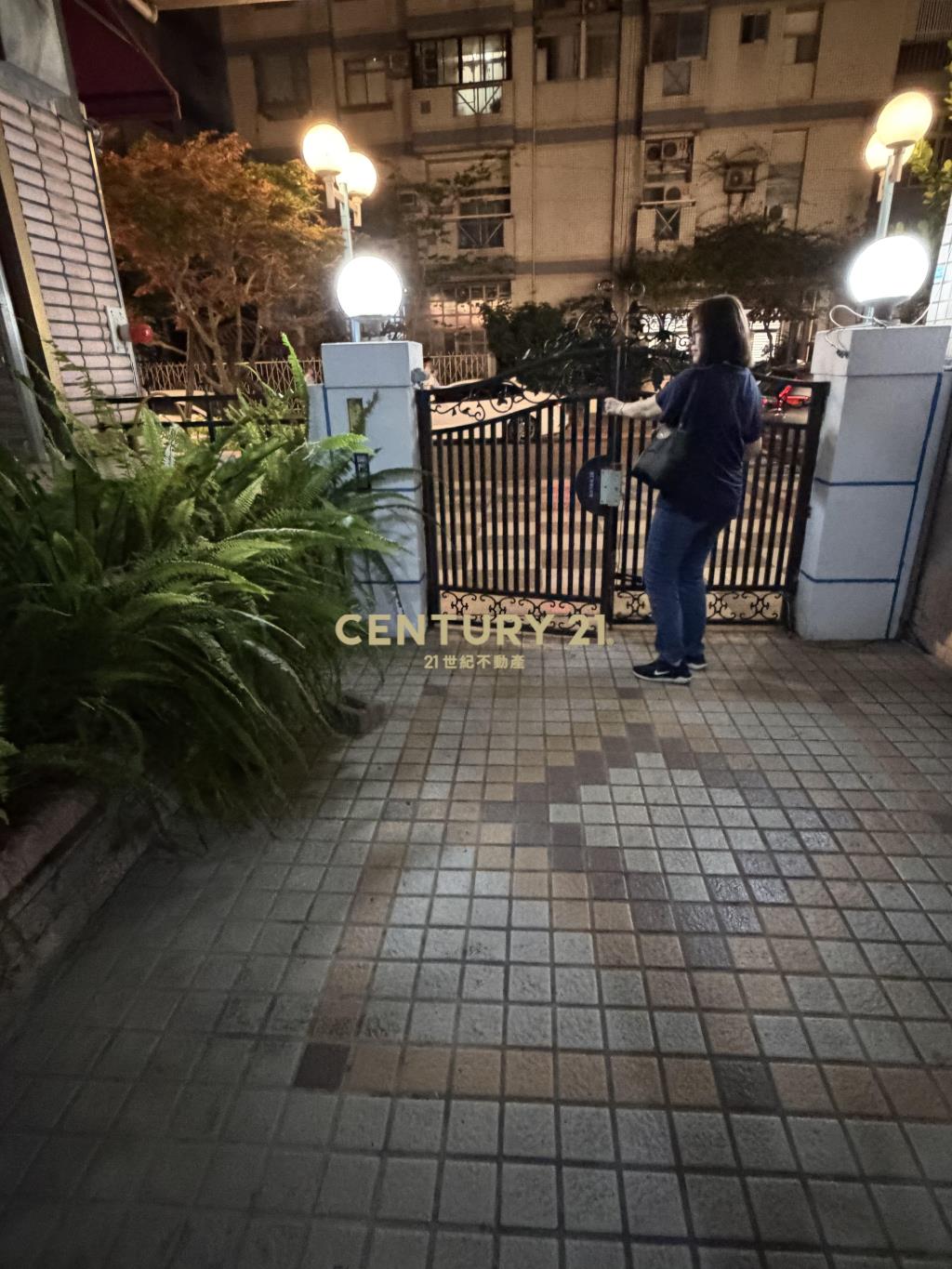 中壢SOGO四大房車雙邊採光