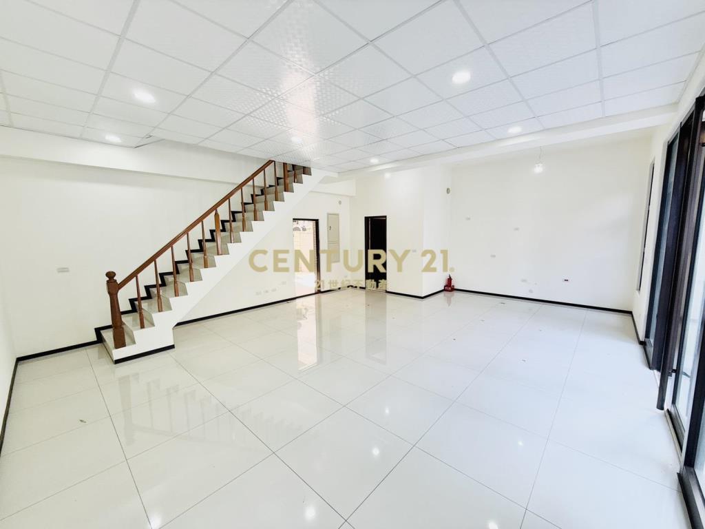 龍潭市區金店面