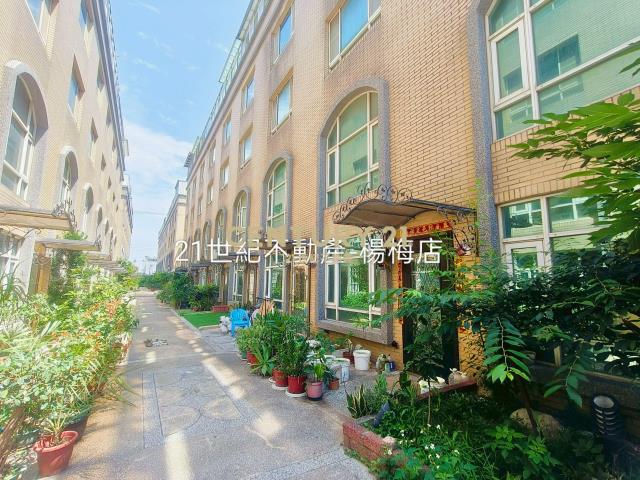 近過嶺、66快速旁📍快樂小鎮車庫別墅