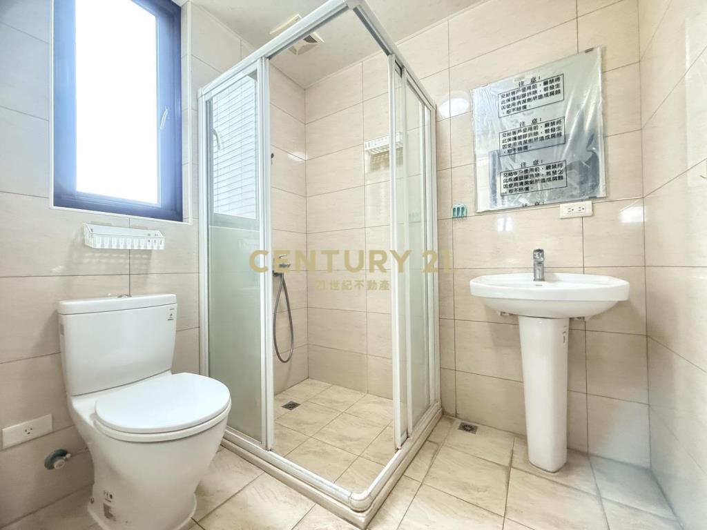 近幼獅交流道靜巷大面寬電梯別墅