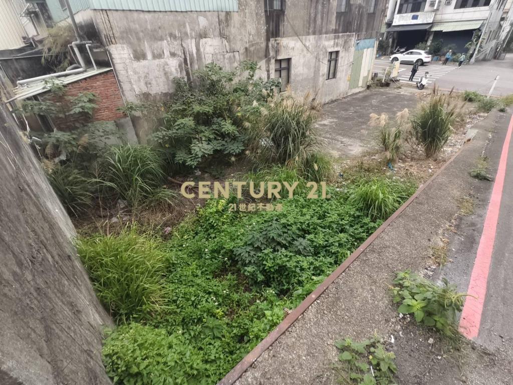 苗栗頭份三面臨路丙建