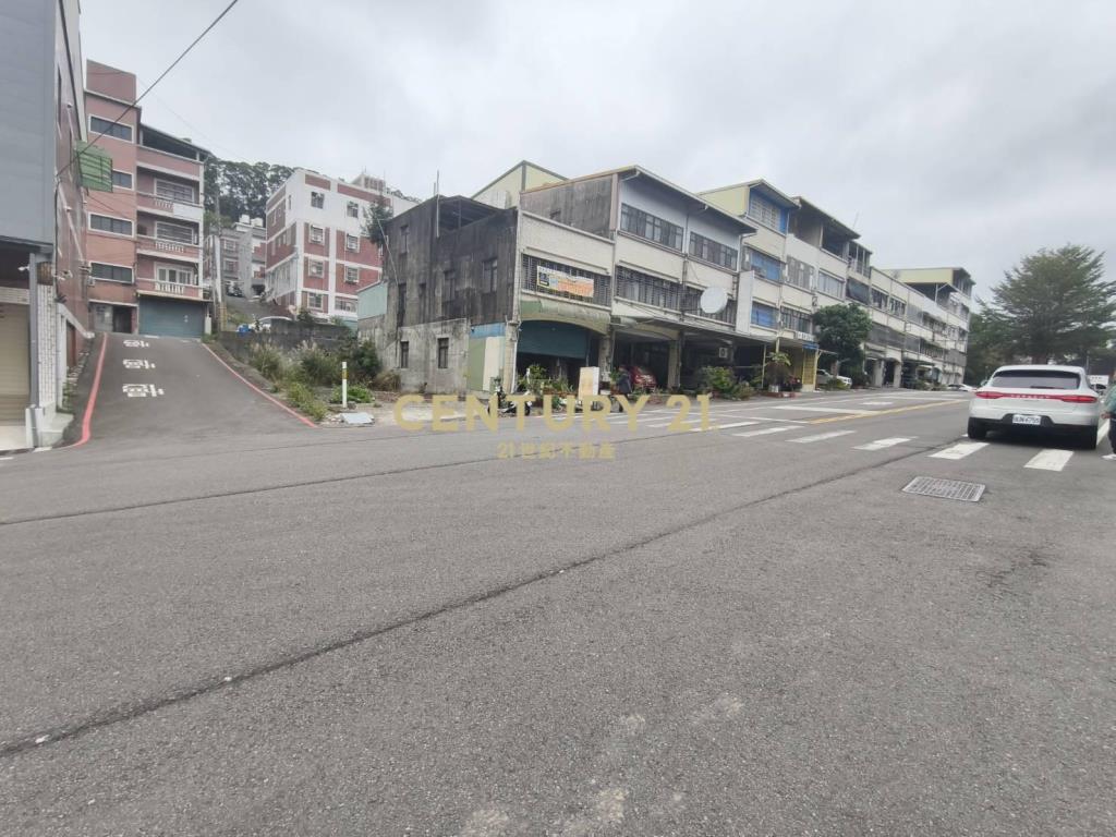 苗栗頭份三面臨路丙建