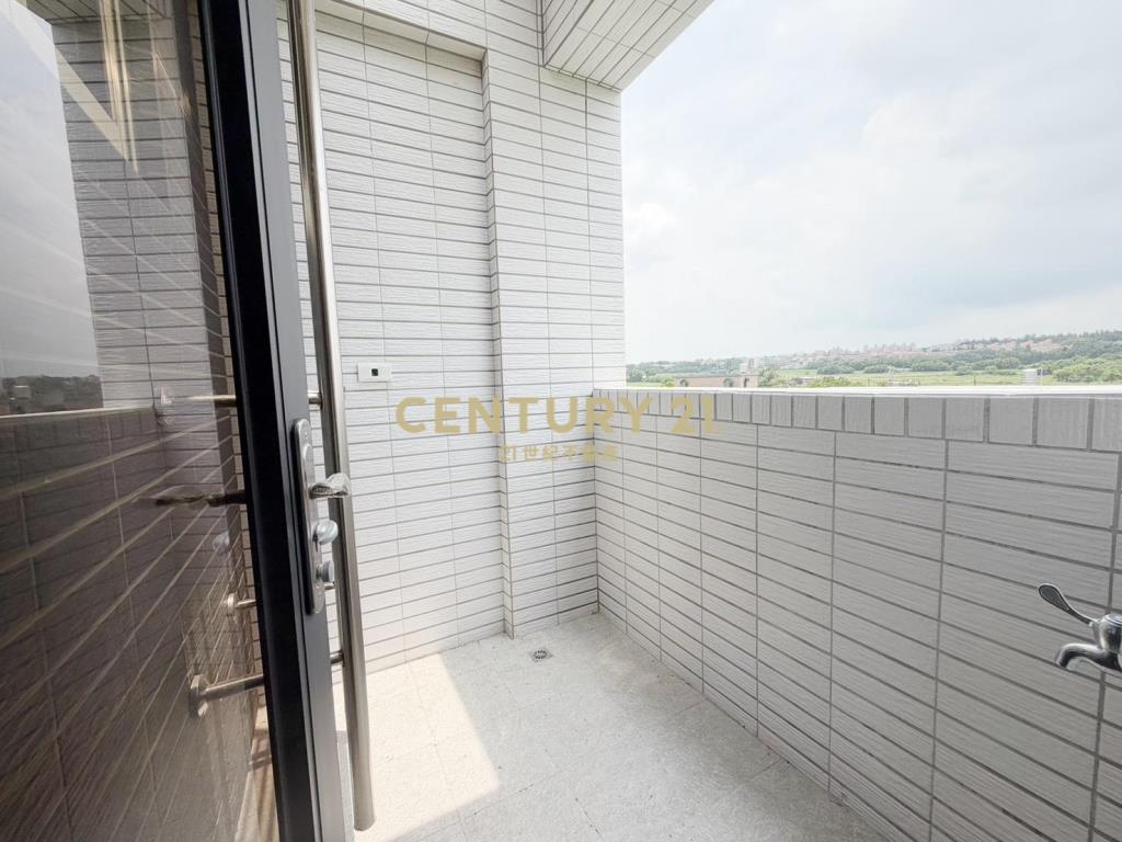 和平大院雙車位別墅(可隔孝親房)