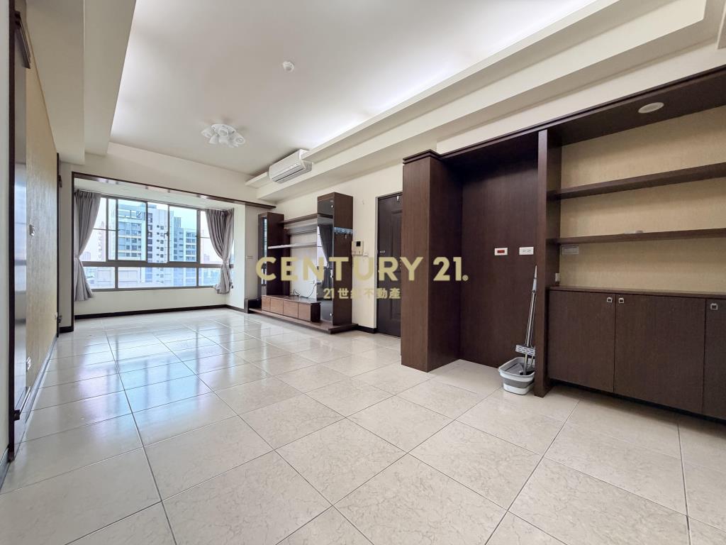 金山街商圈3房車