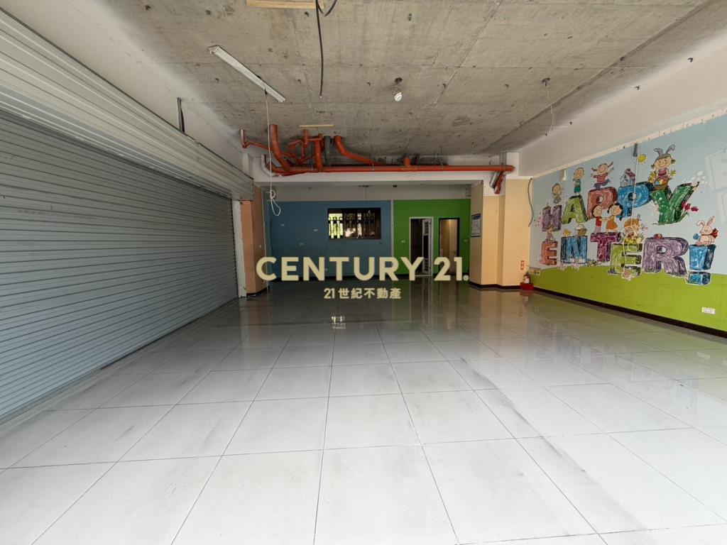 楊明國小三角窗店面