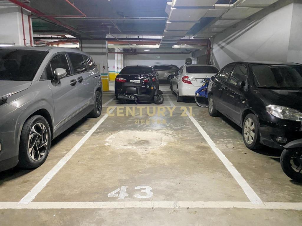 金溪路優質美三房車