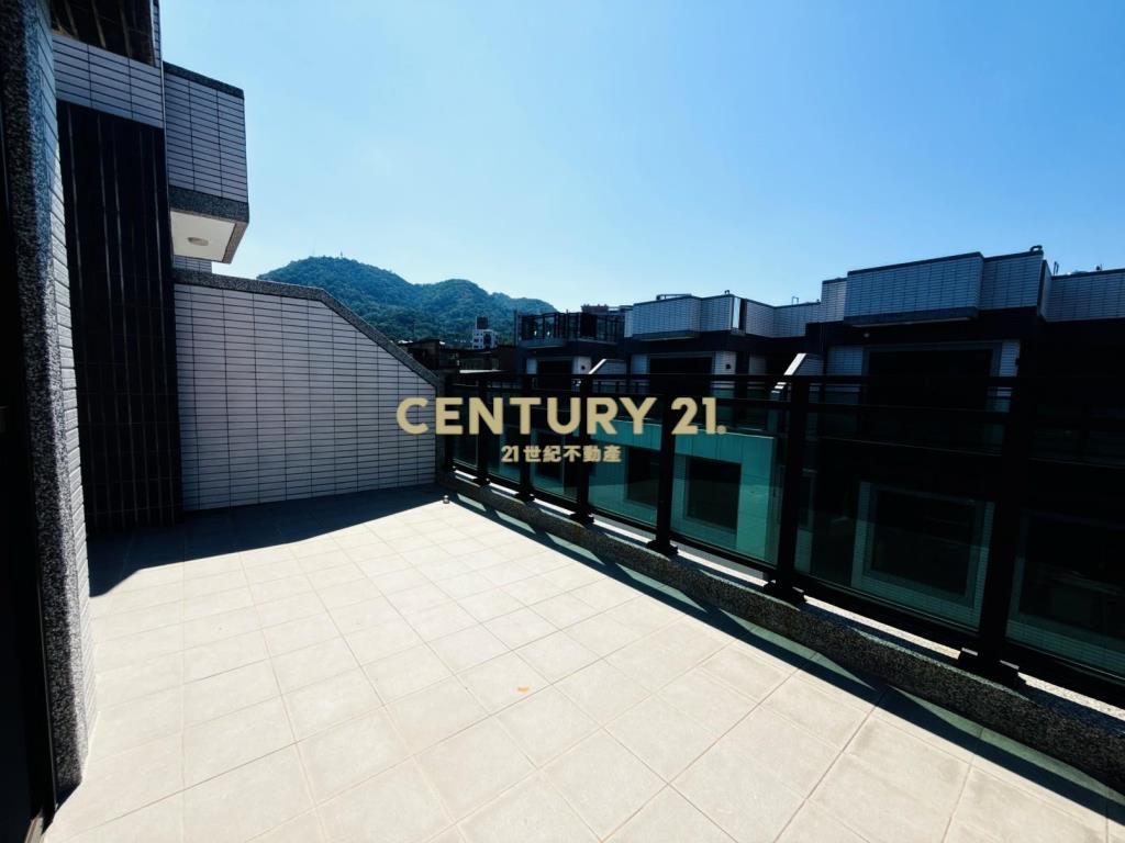 龍潭石門大地坪停多台車電梯別墅