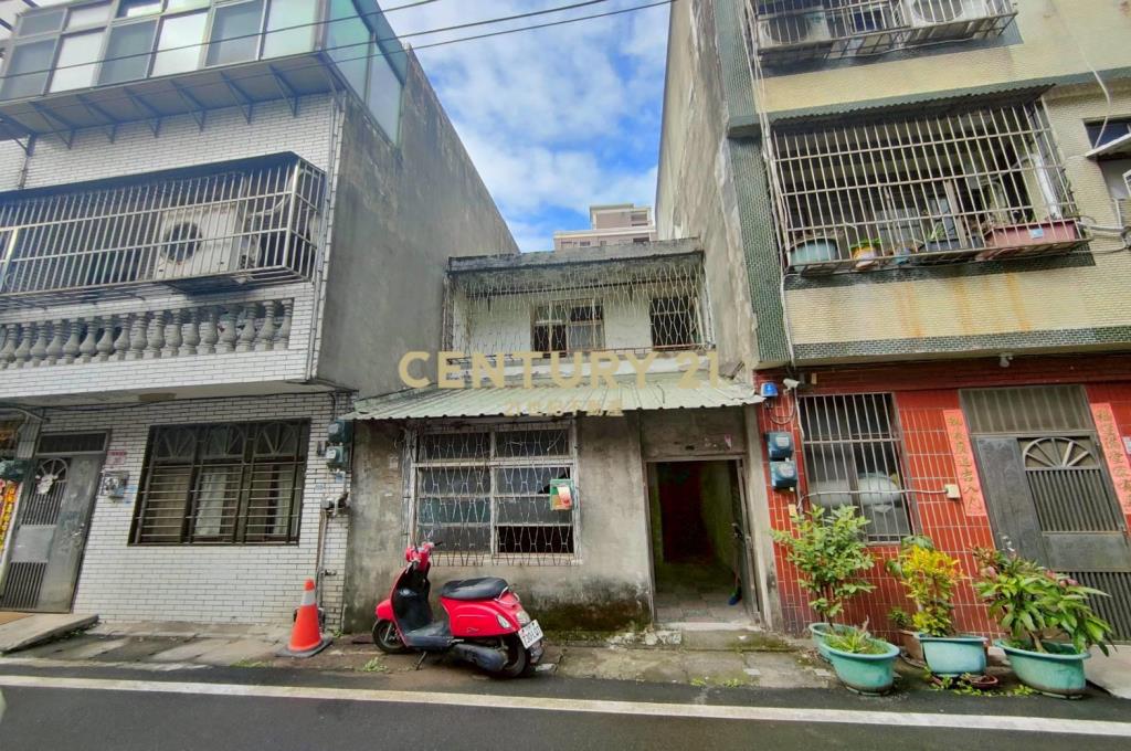 華勛市場六米活巷低總價透天