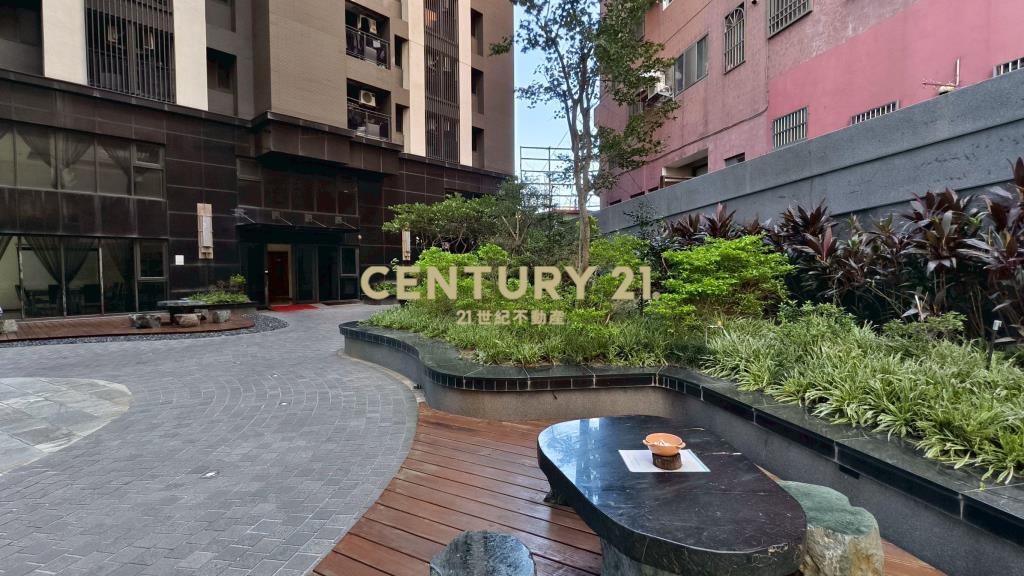 滿租3套房金雞母