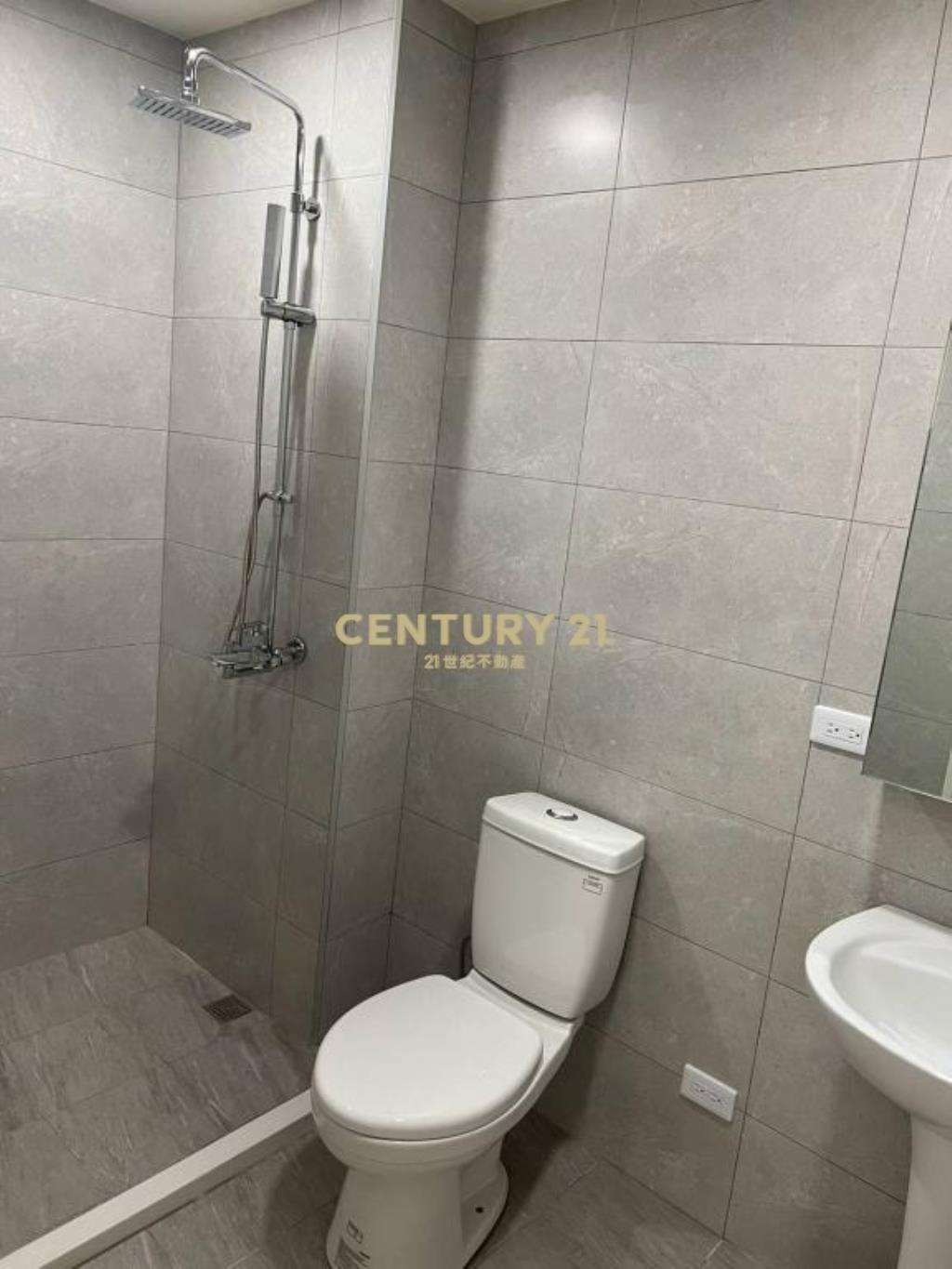 古華飯店旁整新美透天