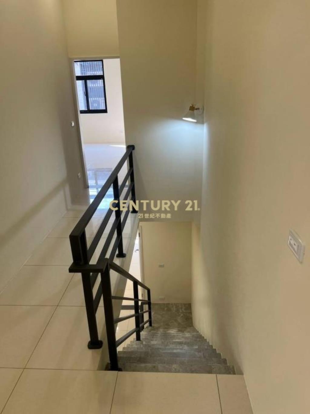 古華飯店旁整新美透天