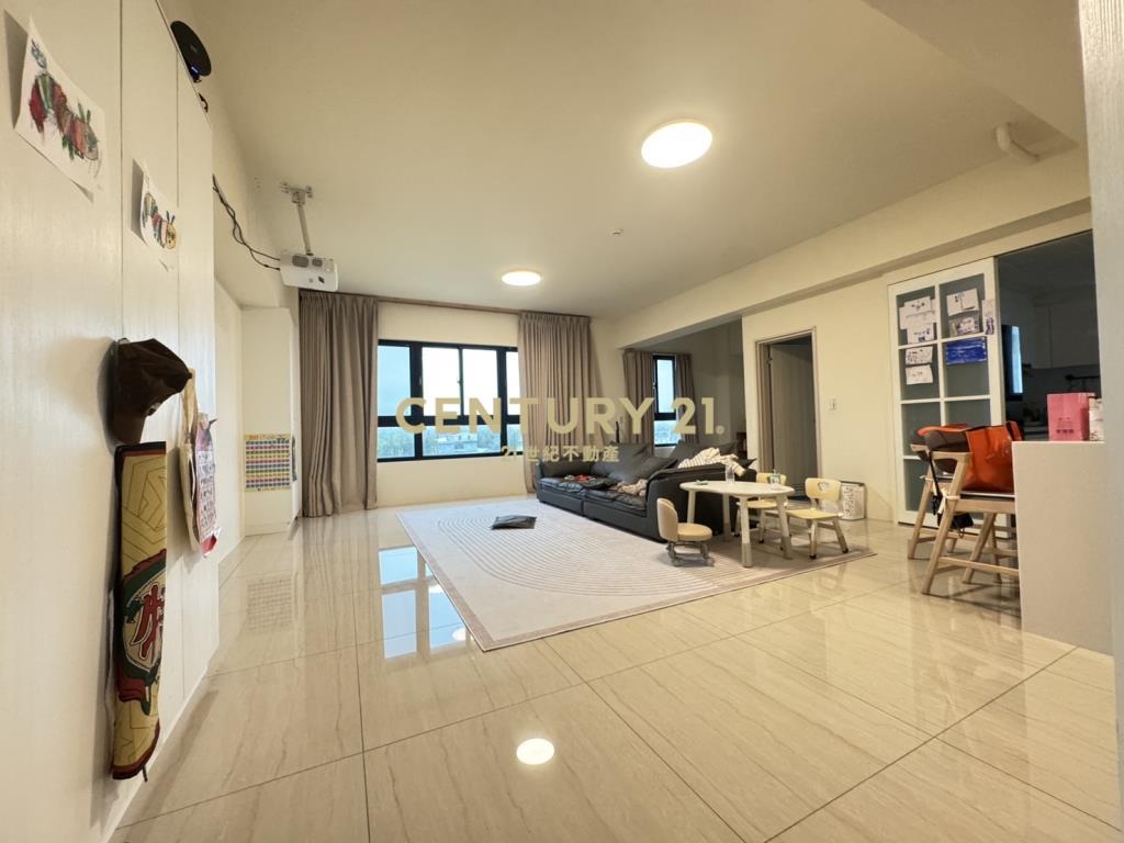 緊鄰青埔A19捷運3+1房車