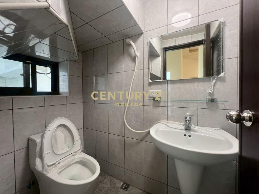 內壢後站近中正國小孝親房透天