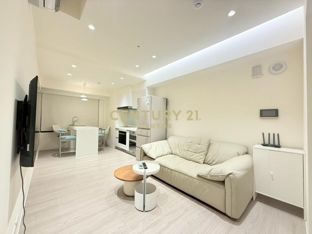 站前新銳美裝事務所兩房車