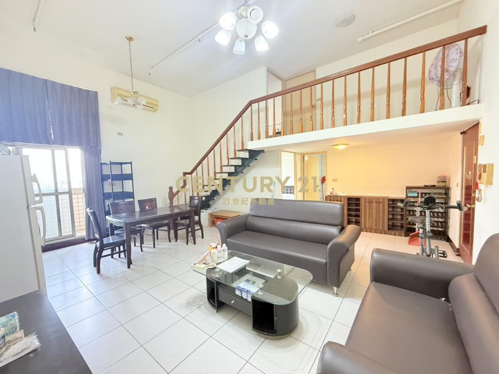 獨家超殺體育園區挑高低總價三房